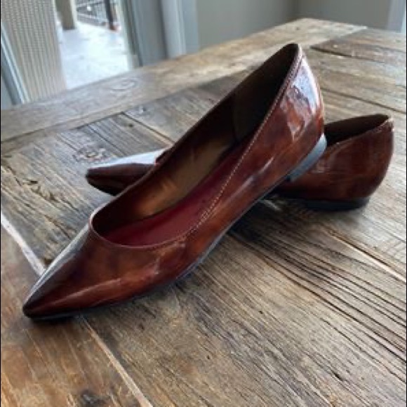 Brown patent flats - Picture 2 of 3